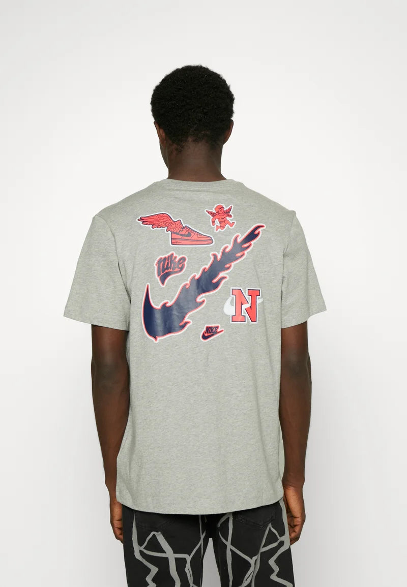 Nike t shirt grigio hotsell