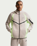 Nike Tech
Men's Colour-Block Full-Zip Fleece