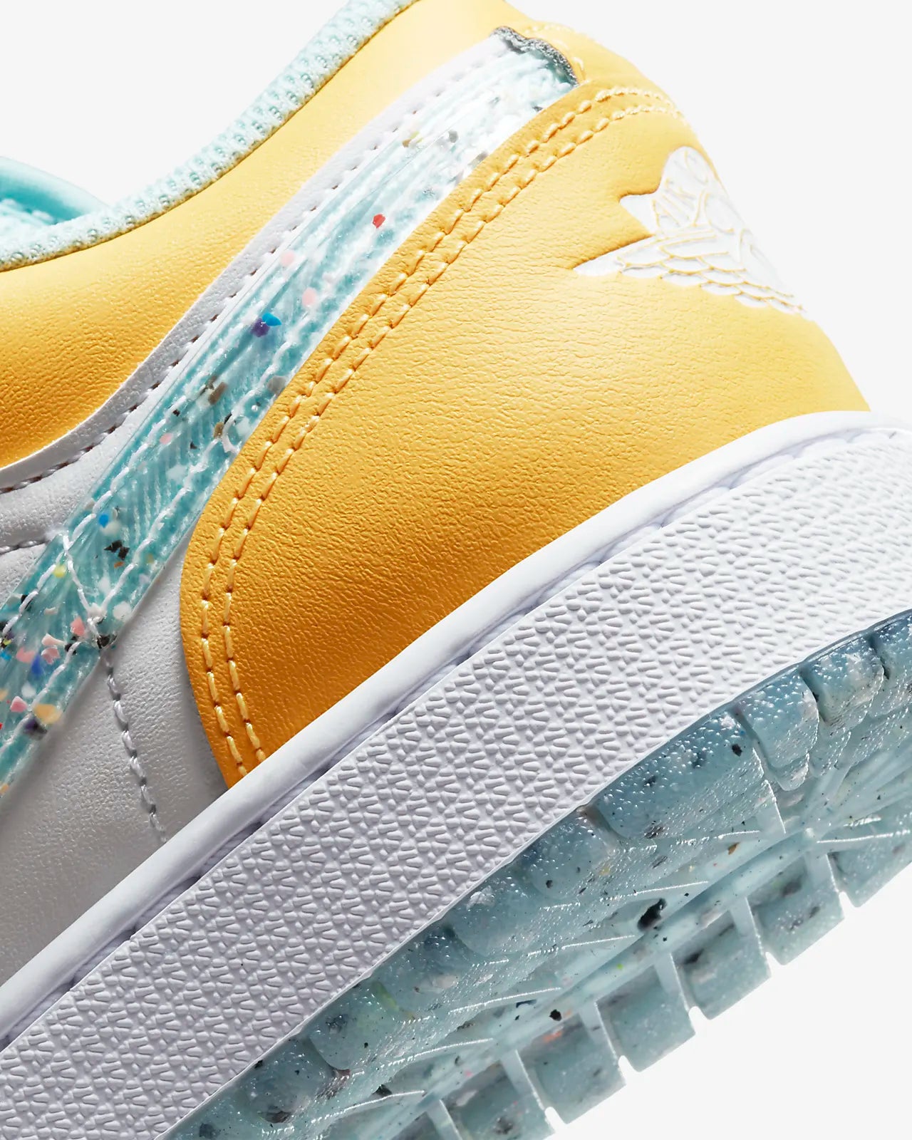 Air force 1 jordan rouge hot sale