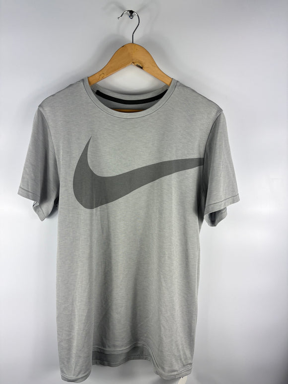 Nike  T-shirt