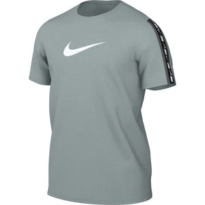 Nike Men's T-Shirt