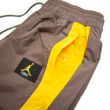 JORDAN WOVEN PANT (IRONSTONE/UNIVERSITY YELLOW)