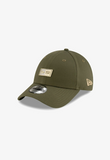 New Era 9forty metal badge logo cap in khaki