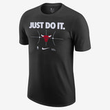 Chicago Bulls Essential
Men's Nike NBA T-Shirt