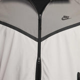 Nike Tech
Men's Woven Jacket