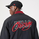 New Era - NBA Chicago Bulls Script Bomber Jacket Colour: Black