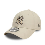 Team Outline New York Yankees 9FORTY Cap