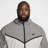 Nike Tech
Men's Woven Jacket