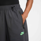 Nike Tech
Men's Woven Oversized Trousers
