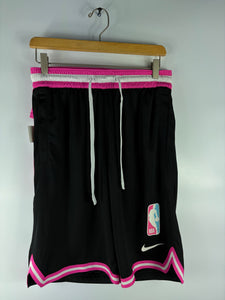 Nike   Short