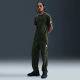 Nike Air Max
Men's Woven Cargo Trousers