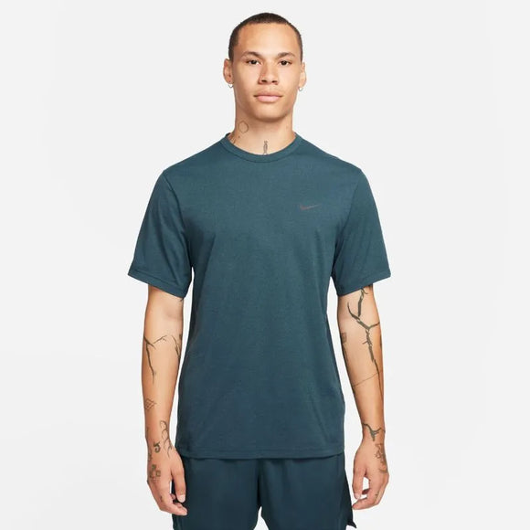 Nike M Nk Df Uv Hyverse Ss Camiseta Manga Corta verde de hombre para entrenamiento