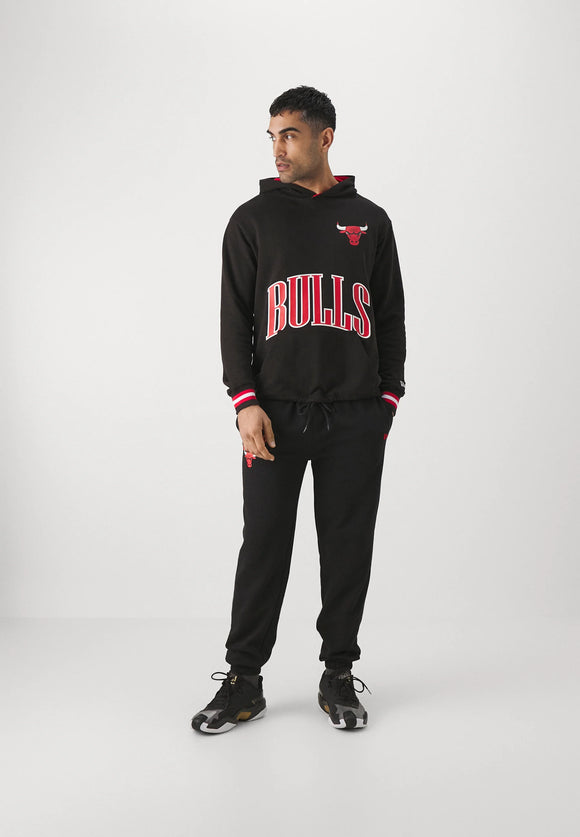 New Era NBA CHICAGO BULLS ARCH GRAPHIC HOODY - Article de supporter