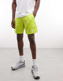 The North Face 24/7 logo 7" shorts in green