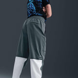Nike Tech
Older' (Boys') Woven Trousers