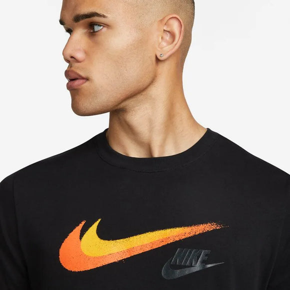 Nike sportswear t shirt