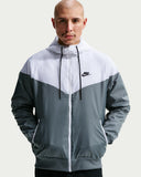 Nike Sportswear Windrunner
Men's Hooded Jacket