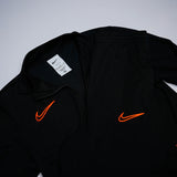 Nike ensemble Pack ( مستعمل )