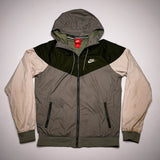 Nike jacket ( مستعمل )