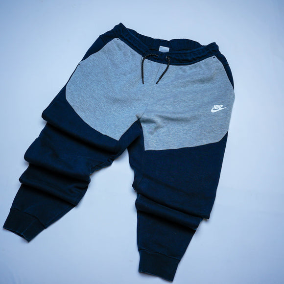 Nike Joggers ( مستعمل )