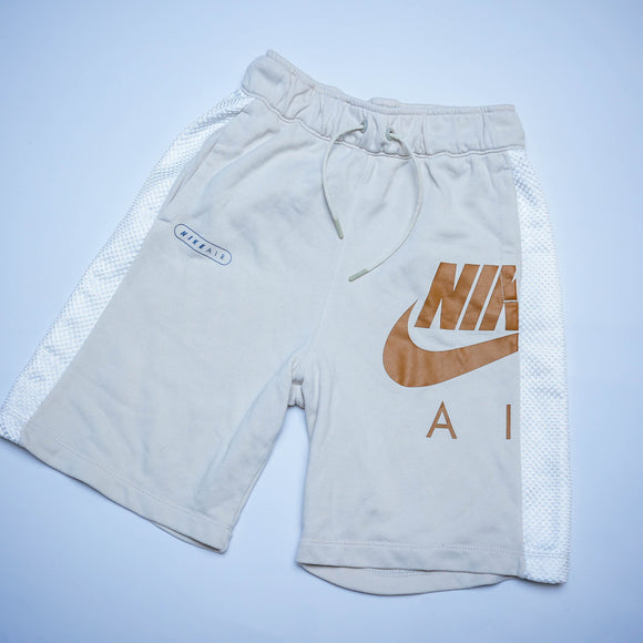 Nike Shorts ( مستعمل )