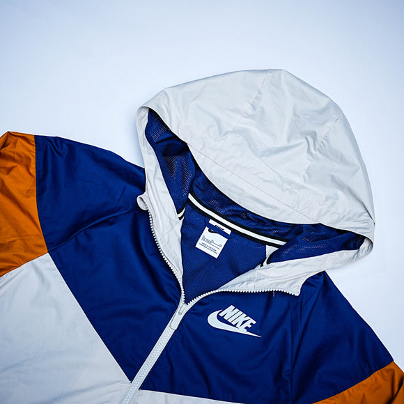 Nike Jacket ( مستعمل )