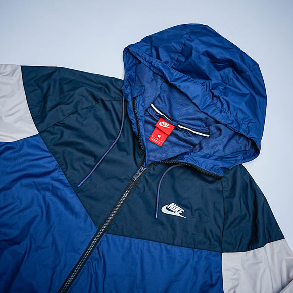 Nike Jacket ( مستعمل )