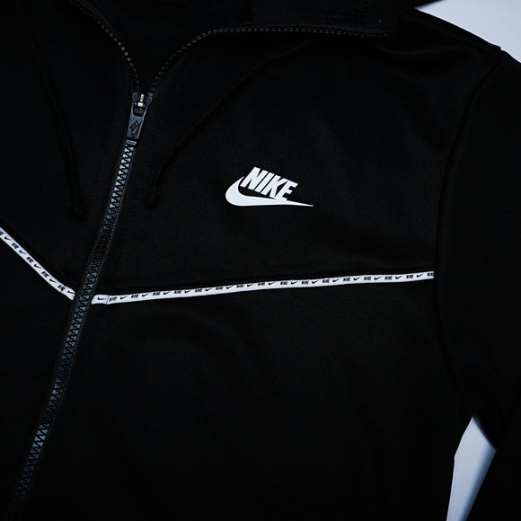 Nike jacket ( مستعمل )