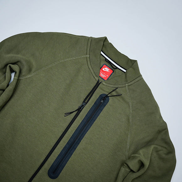 NIKE TECH JACKET ( مستعمل )