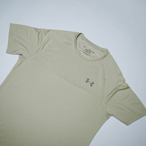 Under Armour T-shirt