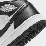 Air Jordan 1 Mid "Panda"