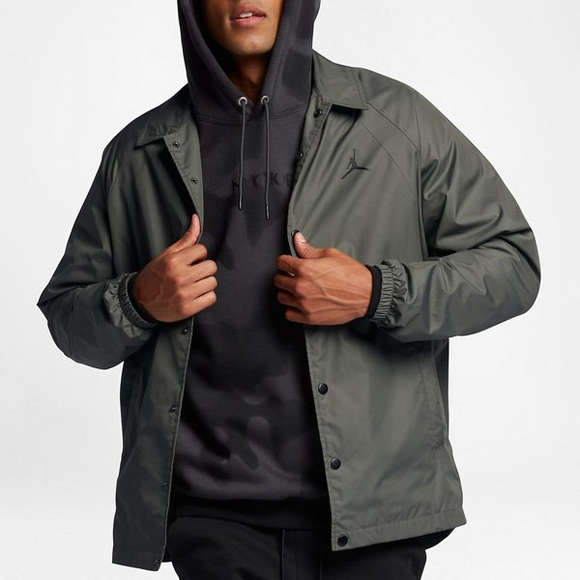 JORDAN Essentials Coach Jacket GRAY