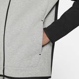 Nike Sportswear Tech Fleece
Men's Full-Zip Hoodie
