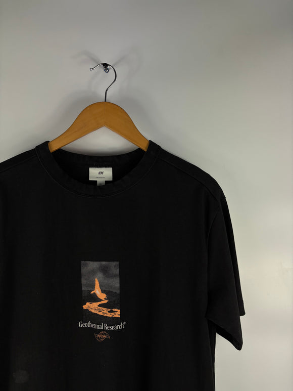 H and M T-shirt