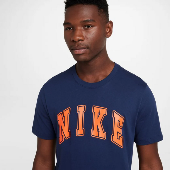 Nike Sportswear Club t-shirt