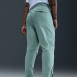 Nike Tech Men's woven  oversize Joggers