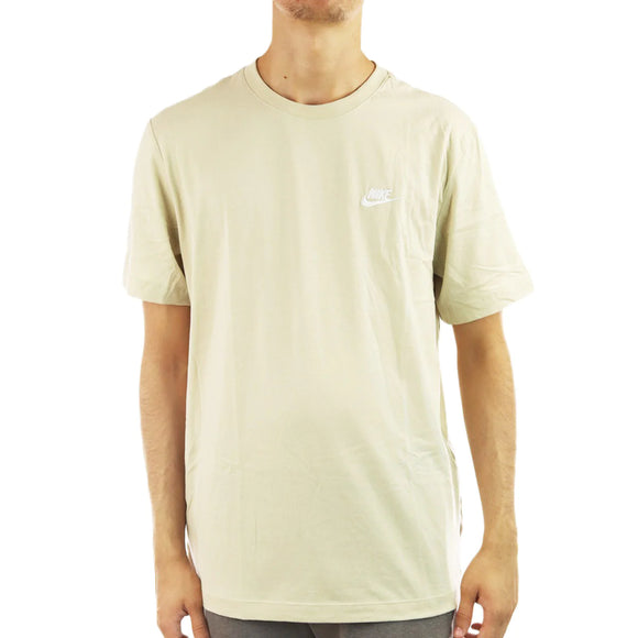 NIKE Sportswear Club T-Shirt