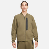 NIKE TECH JACKET ( مستعمل )