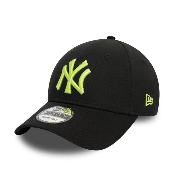 New York Yankees 9FORTY League Essential Black/Green Cap