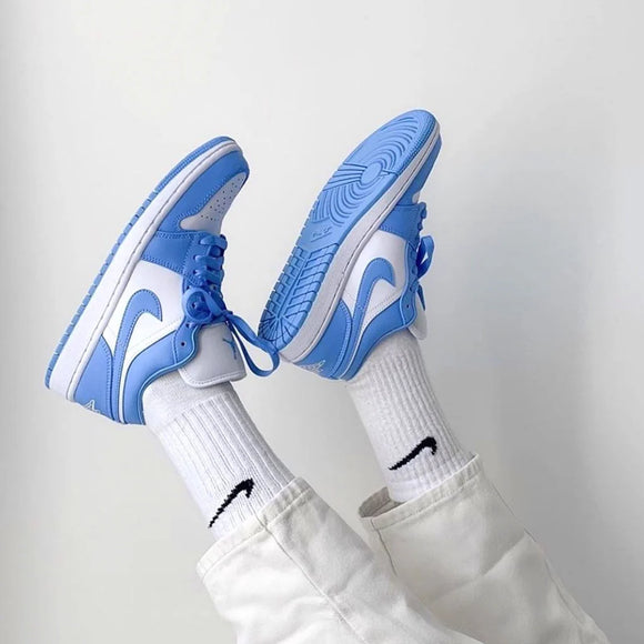 Air Jordan 1 Low 'UNC'