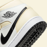 Air Jordan 1 Mid WMNS ‘’Coconut Milk’’