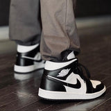 Air Jordan 1 Mid "Black/White"