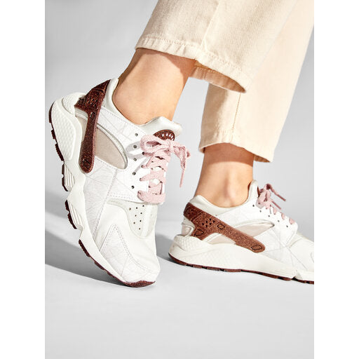 Huarache Run White Huarache On Feet Nike Air Huarache Rattan