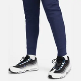 Nike Sportswear Tech Essentials Jogger