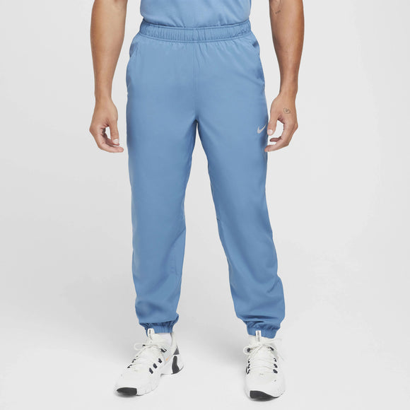 Nike Form Men's Dri-FIT Tapered Versatile Trousers -