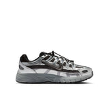 Shoes NIKE  P 6000