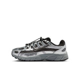 Shoes NIKE  P 6000