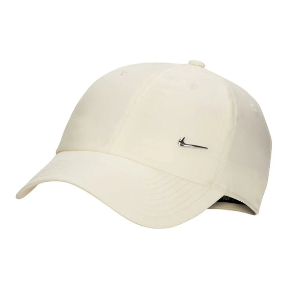Nike Dri-FIT Club Unstructured Metal Swoosh Cap