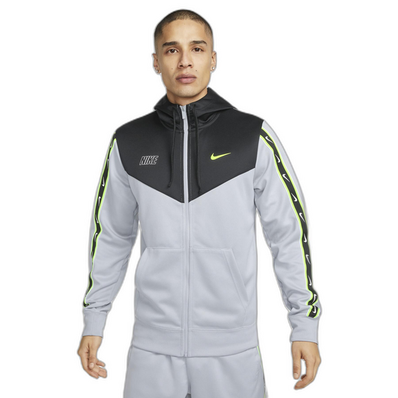 Nike Repeat Swoosh TRACKSUIT