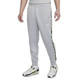 Nike Repeat Swoosh TRACKSUIT